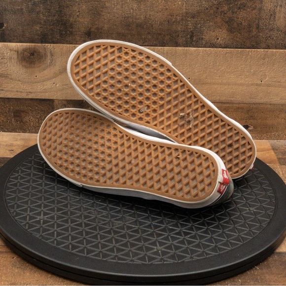 VANS X MARVEL INFINITY WARS SLIP ON MENS ATHLETIC SHOES THANOS PRINT LOW SZ 9.5 - Picture 4 of 9